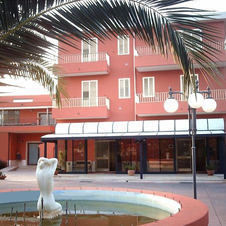 Hotel Ristorante Cordial Comiso Exterior foto