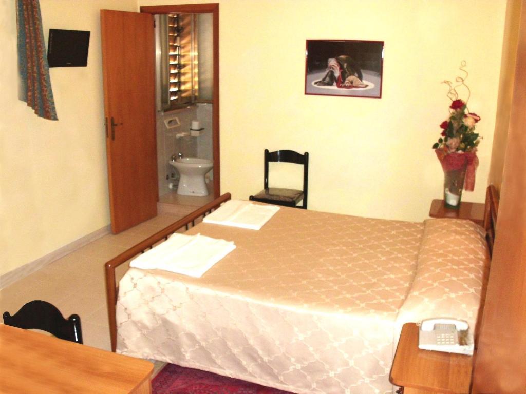 Hotel Ristorante Cordial Comiso Habitación foto