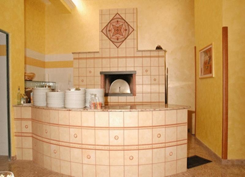 Hotel Ristorante Cordial Comiso Exterior foto
