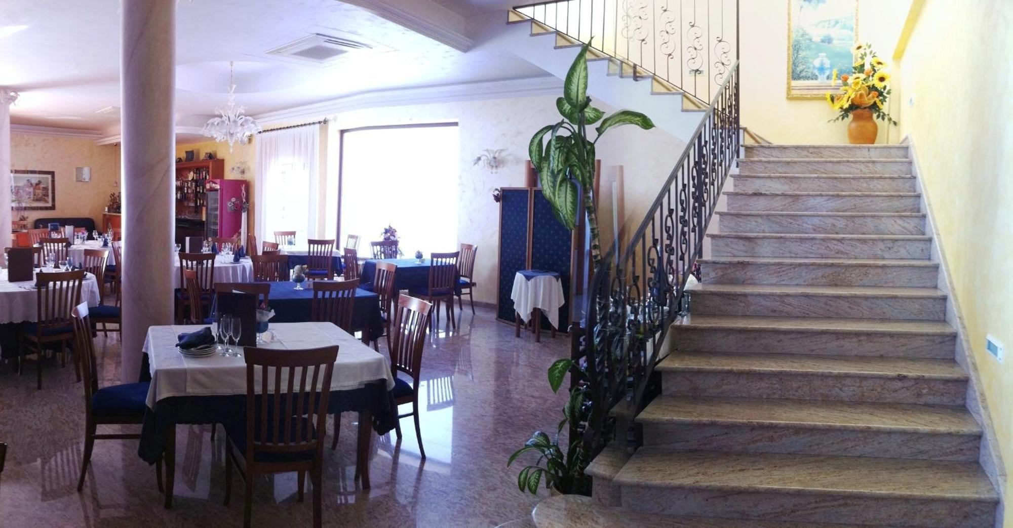Hotel Ristorante Cordial Comiso Exterior foto