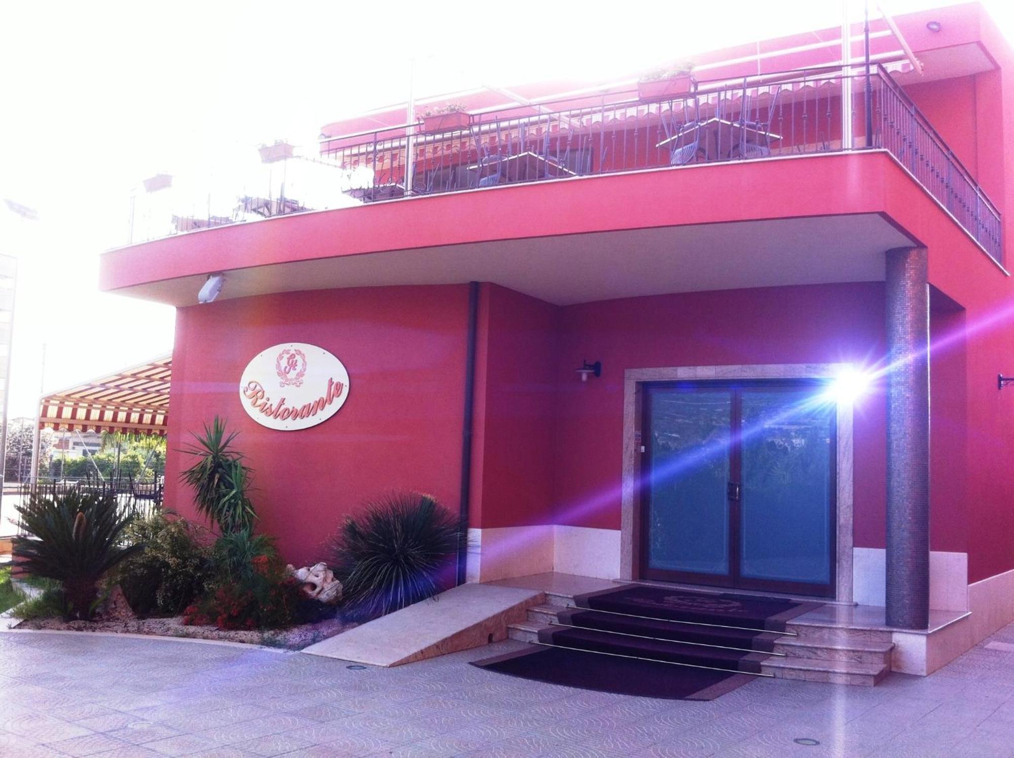 Hotel Ristorante Cordial Comiso Exterior foto